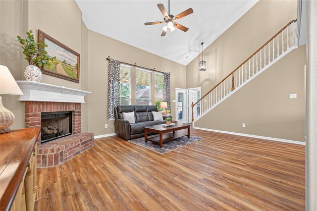 6718 Durango Creek Drive, Magnolia, TX 77354