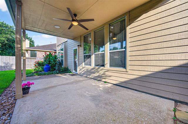 6718 Durango Creek Drive, Magnolia, TX 77354