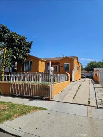 2638 Iowa, South Gate, CA 90280