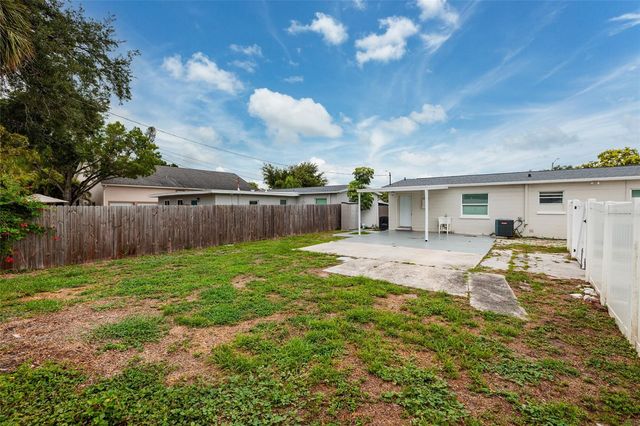 101 40TH AVENUE NE, St Petersburg, FL 33703