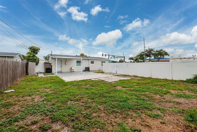 101 40TH AVENUE NE, St Petersburg, FL 33703