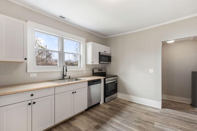 1055 N Orchard Knob Avenue, Chattanooga, TN 37406