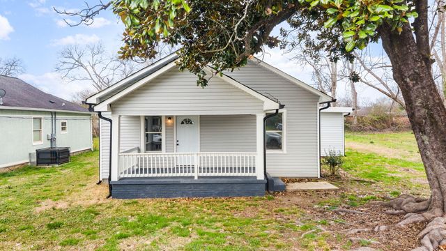 1055 N Orchard Knob Avenue, Chattanooga, TN 37406