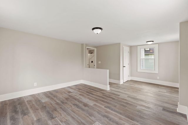 1055 N Orchard Knob Avenue, Chattanooga, TN 37406