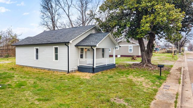 1055 N Orchard Knob Avenue, Chattanooga, TN 37406