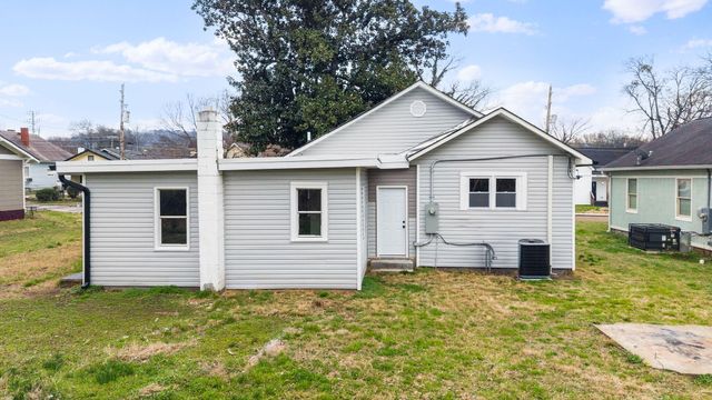 1055 N Orchard Knob Avenue, Chattanooga, TN 37406