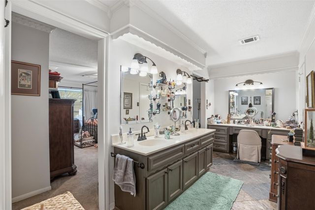 5814 Lodge Creek Drive, Houston, TX 77066