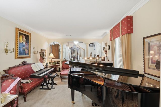 5814 Lodge Creek Drive, Houston, TX 77066