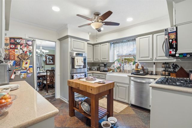 5814 Lodge Creek Drive, Houston, TX 77066