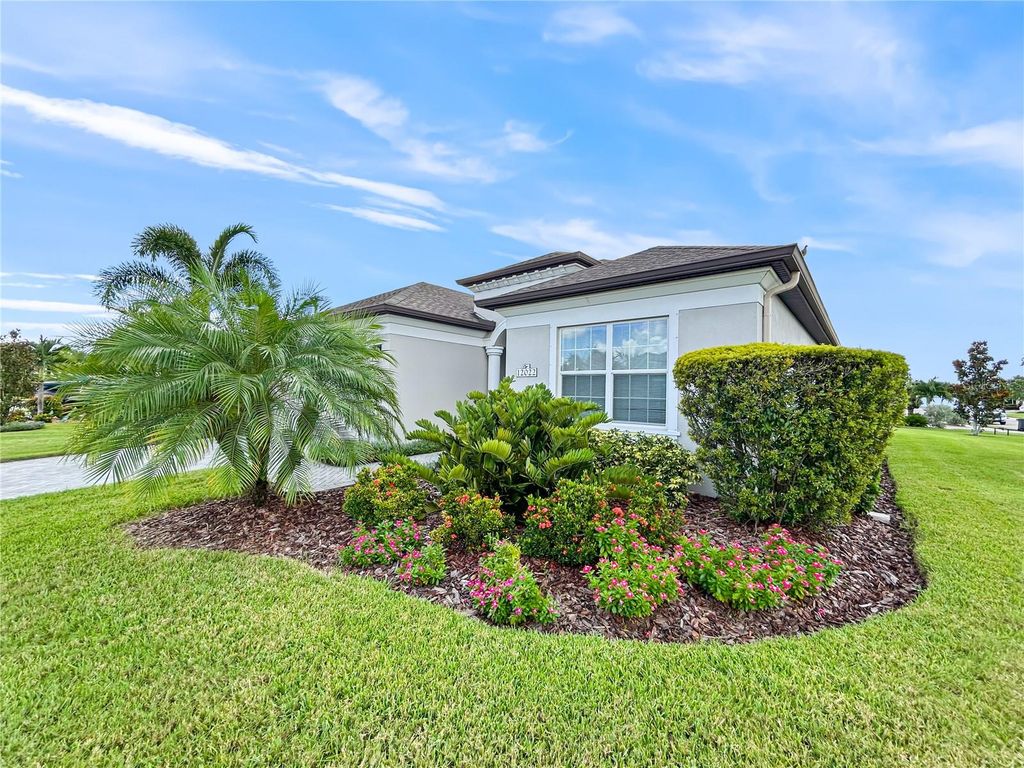Image 4 of property listing at 12022 GOLDENROD AVENUE, Bradenton, FL 34212