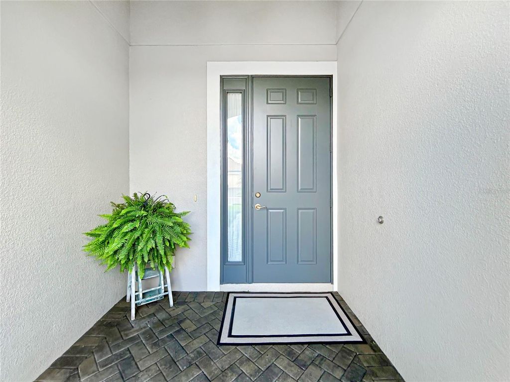 Image 9 of property listing at 12022 GOLDENROD AVENUE, Bradenton, FL 34212