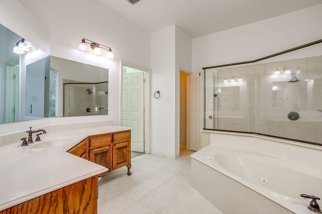 4549 Rancho Blanca Court, Fort Worth, TX 76108