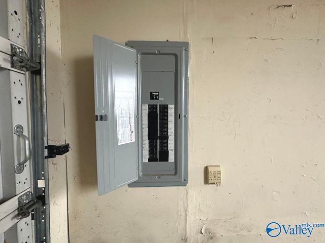 3604 N Memorial Pkwy NW, Huntsville, AL 35801