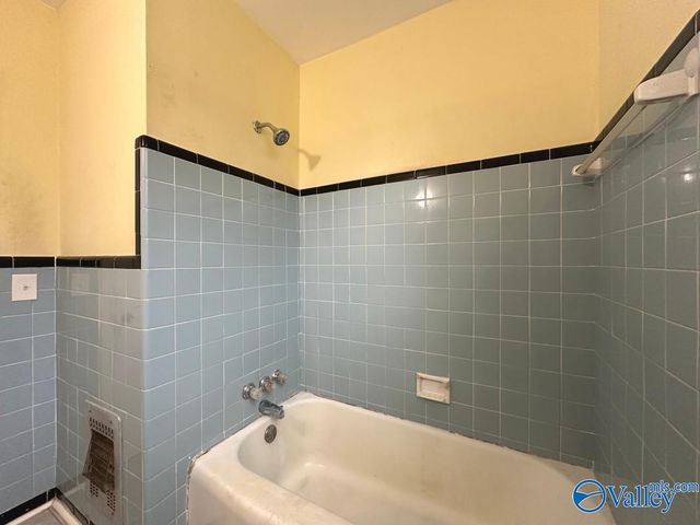 3604 N Memorial Pkwy NW, Huntsville, AL 35801