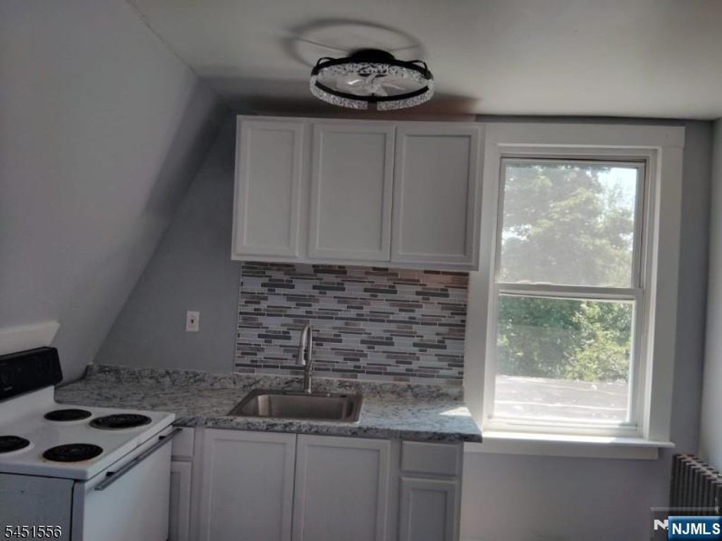 134 Florence Avenue, Irvington, NJ 07111