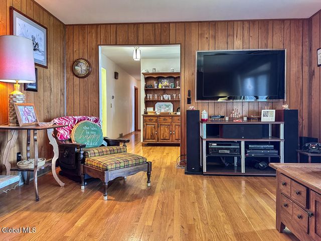 29 Trout Pavilion Road, Queensbury, NY 12804