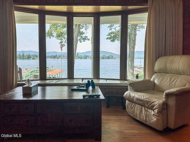 29 Trout Pavilion Road, Queensbury, NY 12804