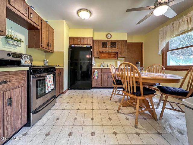 29 Trout Pavilion Road, Queensbury, NY 12804