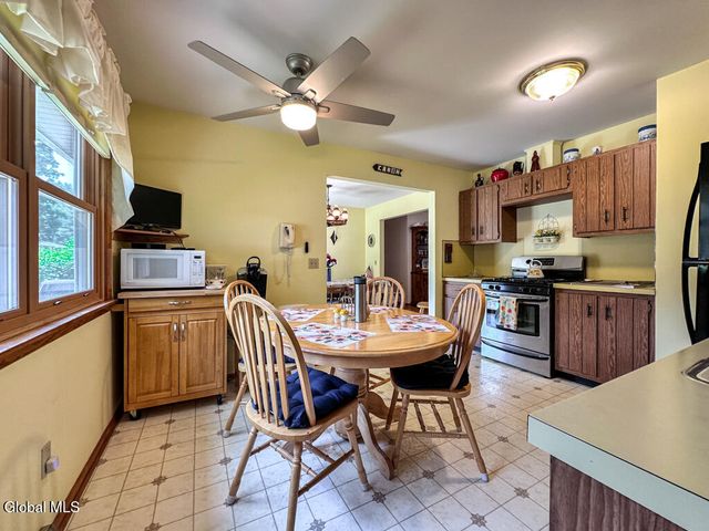 29 Trout Pavilion Road, Queensbury, NY 12804
