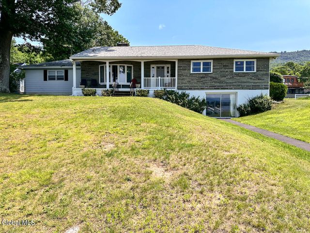 29 Trout Pavilion Road, Queensbury, NY 12804
