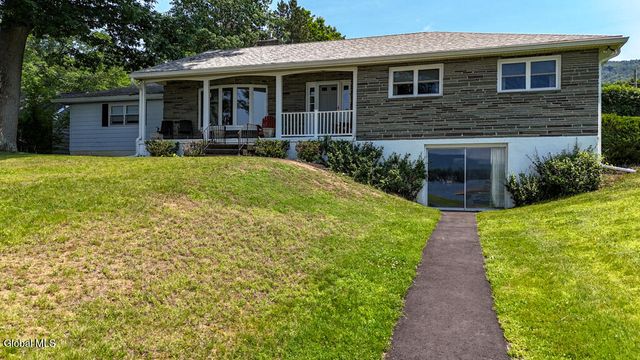 29 Trout Pavilion Road, Queensbury, NY 12804