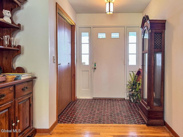 29 Trout Pavilion Road, Queensbury, NY 12804