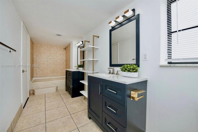 20850 San Simeon Way 506-5, Miami, FL 33179