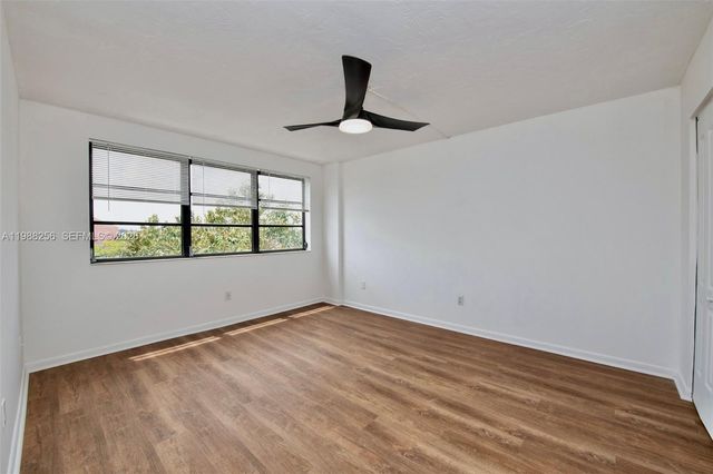 20850 San Simeon Way 506-5, Miami, FL 33179