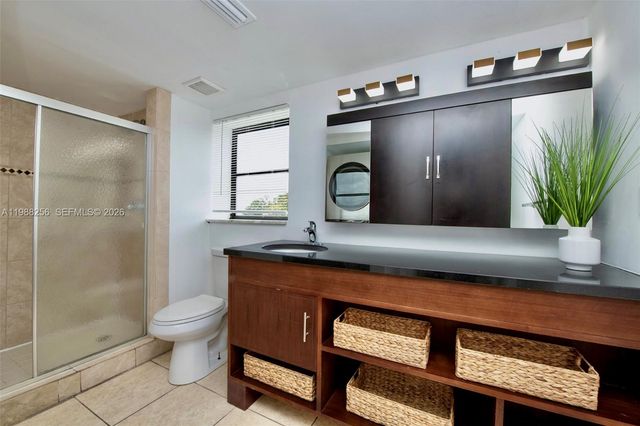 20850 San Simeon Way 506-5, Miami, FL 33179