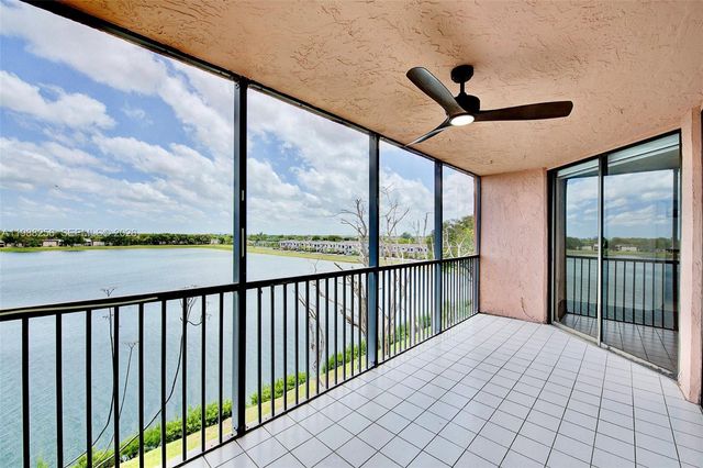 20850 San Simeon Way 506-5, Miami, FL 33179