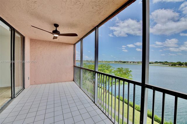 20850 San Simeon Way 506-5, Miami, FL 33179