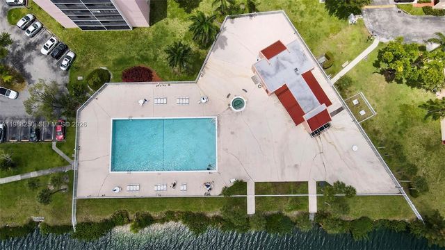 20850 San Simeon Way 506-5, Miami, FL 33179