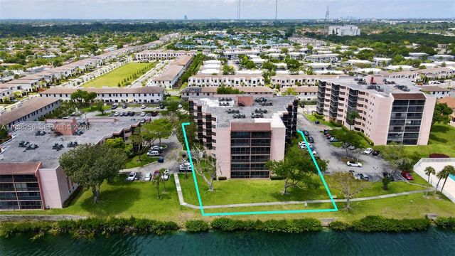20850 San Simeon Way 506-5, Miami, FL 33179