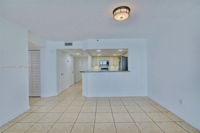 20850 San Simeon Way 506-5, Miami, FL 33179