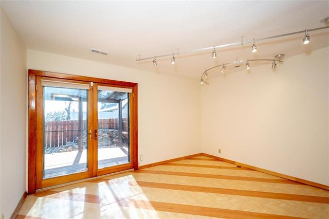 2713 W 24th Terrace, Lawrence, KS 66047