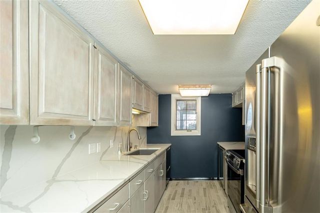 2713 W 24th Terrace, Lawrence, KS 66047