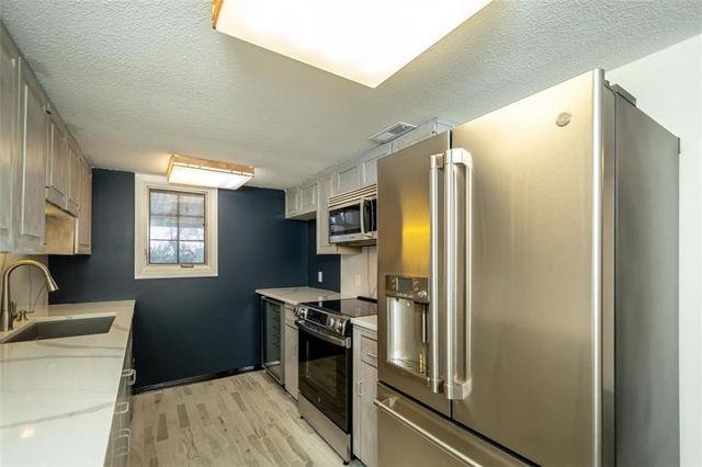 2713 W 24th Terrace, Lawrence, KS 66047