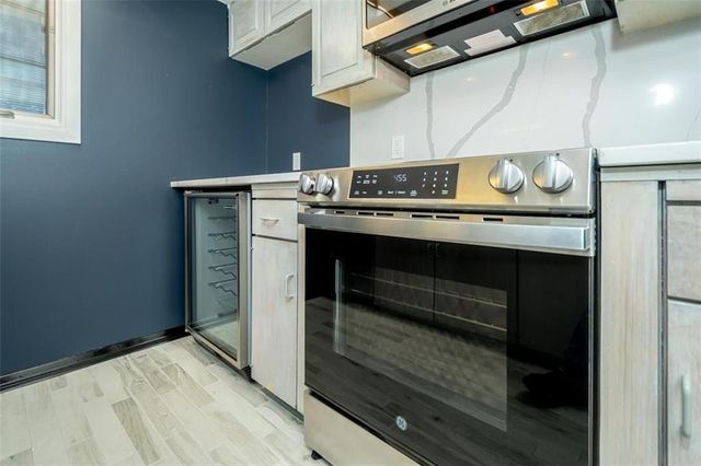 2713 W 24th Terrace, Lawrence, KS 66047