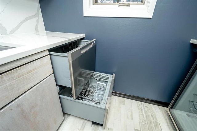 2713 W 24th Terrace, Lawrence, KS 66047