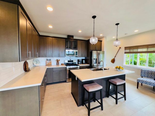 533 Mikioi Pl # 2, Kihei, HI 96753