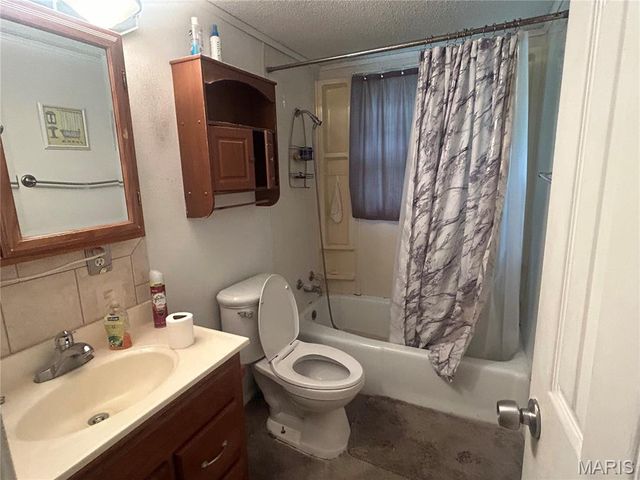 1910 Wallace, Poplar Bluff, MO 63901