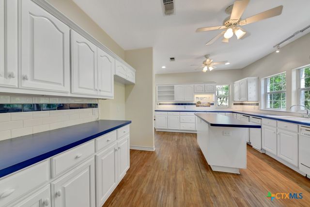 639 Bluff Ridge Court, New Braunfels, TX 78132