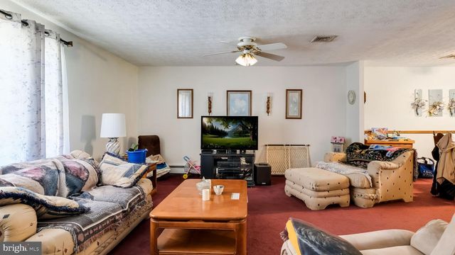 14 MCCARTHY AVE, Langhorne, PA 19047