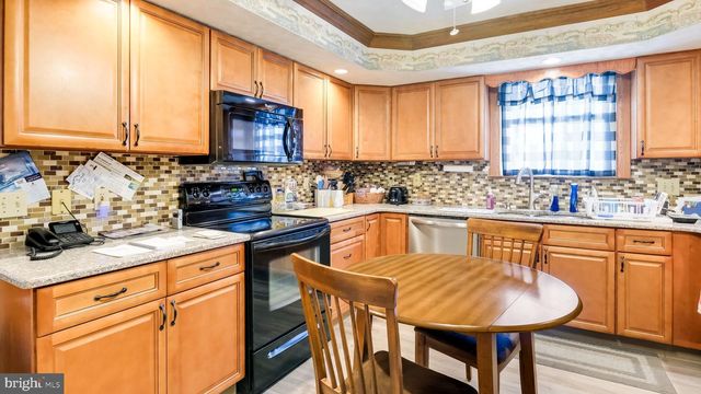 14 MCCARTHY AVE, Langhorne, PA 19047