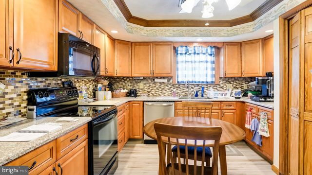 14 MCCARTHY AVE, Langhorne, PA 19047