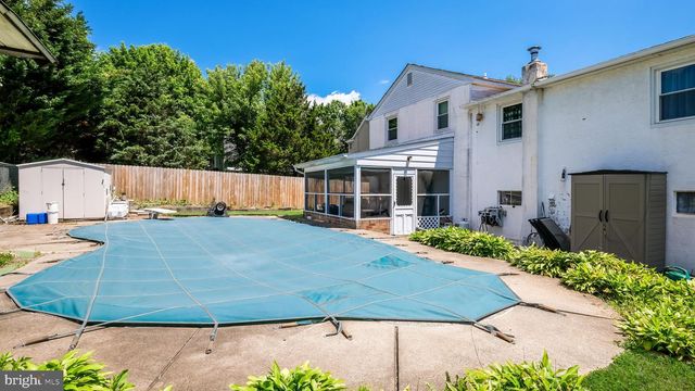14 MCCARTHY AVE, Langhorne, PA 19047