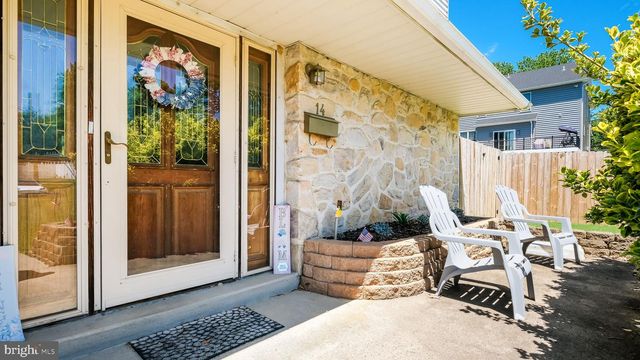 14 MCCARTHY AVE, Langhorne, PA 19047