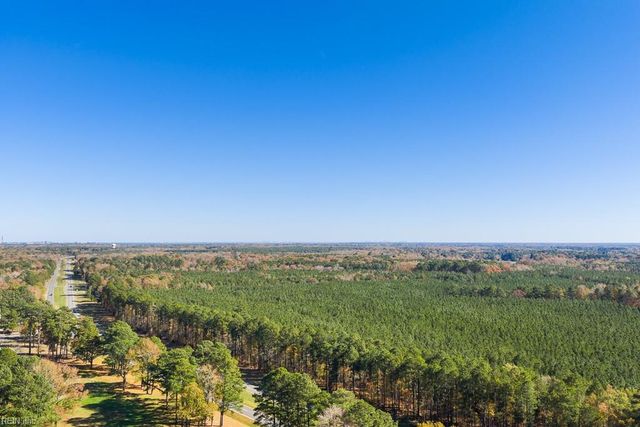 20 Brewers Neck BLVD, Carrollton, VA 23314