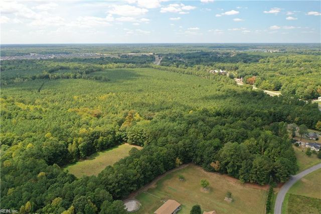 20 Brewers Neck BLVD, Carrollton, VA 23314