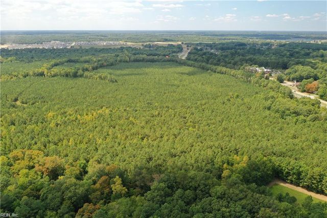 20 Brewers Neck BLVD, Carrollton, VA 23314